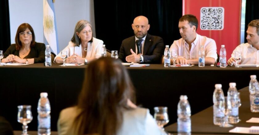 Puccini: “Los puertos son una oportunidad para el crecimiento y desarrollo de Argentina