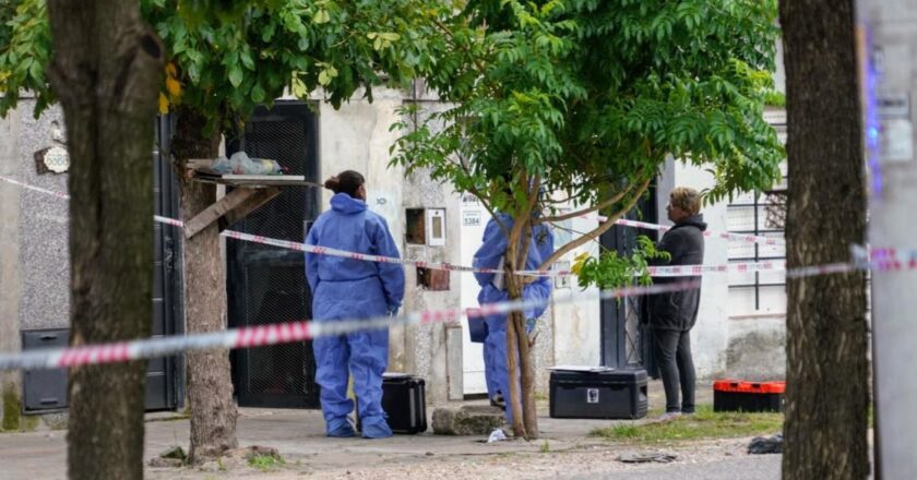 Encuentran asesinada a balazos a una pareja en Rosario