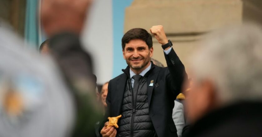 Acto patrio por el 215° aniversario de la Revolución de Mayo