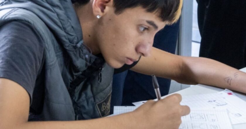 Con ganas de terminar la escuela: en lo que va de 2025 las inscripciones al programa provincial Quedate superaron las de todo 2024