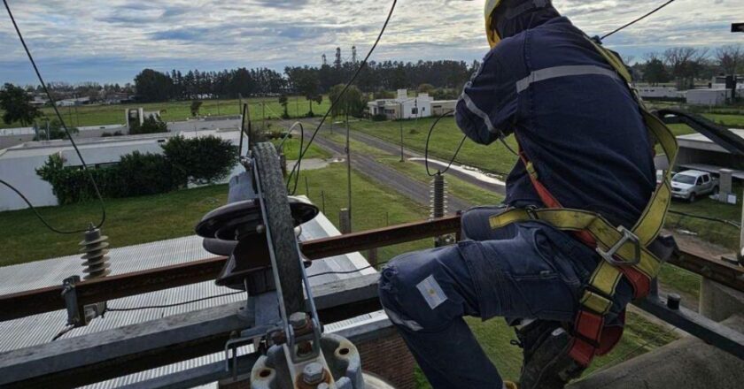 La EPE invierte 10 mil millones de pesos en la compra de más de 300 transformadores