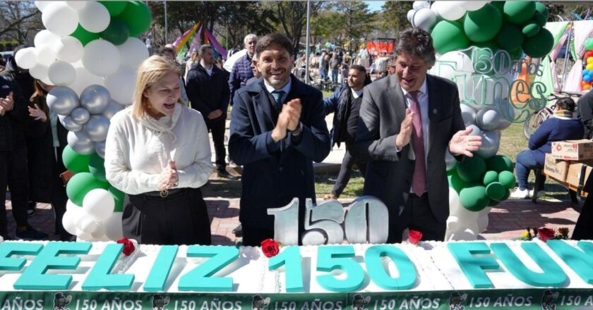 Pullaro en Funes por aniversario: Reclama más recursos para Santa Fe