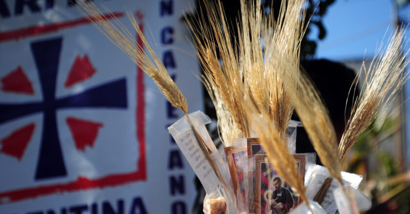 Celebración de San Cayetano: cortes de calles, horarios y desvíos de colectivos