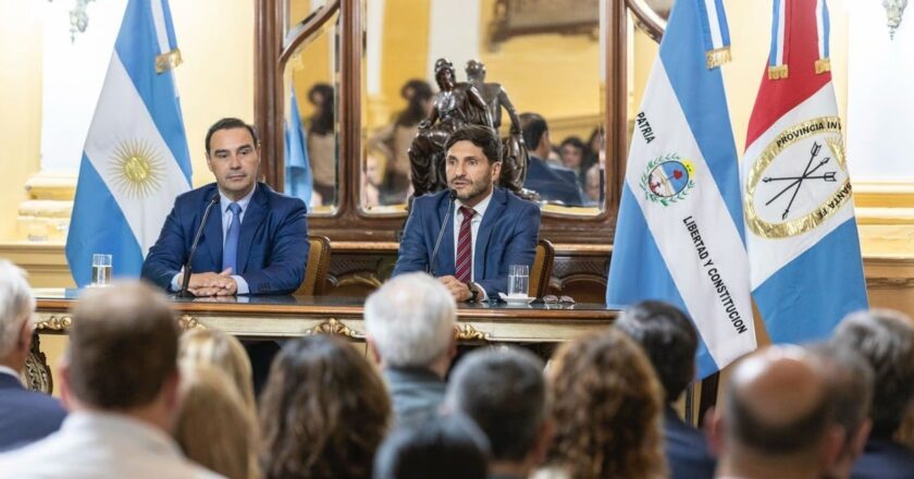 Pullaro en Corrientes promueve integración regional y desarrollo de obra pública.