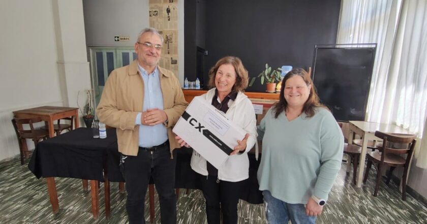 El senador Alcides Calvo se reunió con instituciones intermedias en María Juana