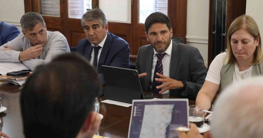 Postelectoral en Santa Fe: Pullaro cenó con ministros y secretarios