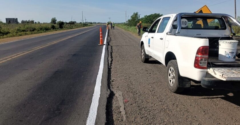 Vialidad ejecuta obras viales en Ruta Nacional 11 en Iriondo