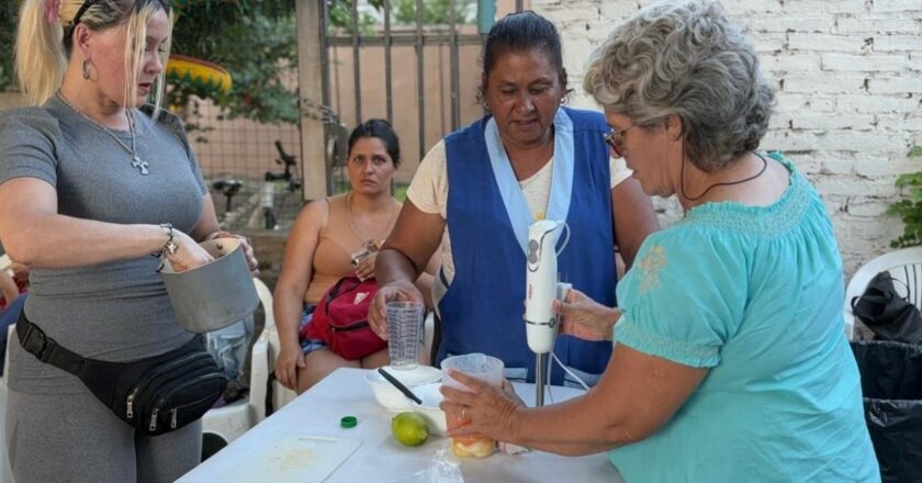 Capacitan en Santa Fe a referentes de comedores y merenderos en manipulación de alimentos