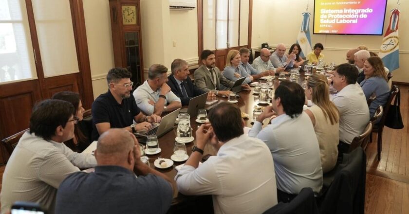 Salud Laboral e YPF Ruta, ejes en la agenda de Casa de Gobierno