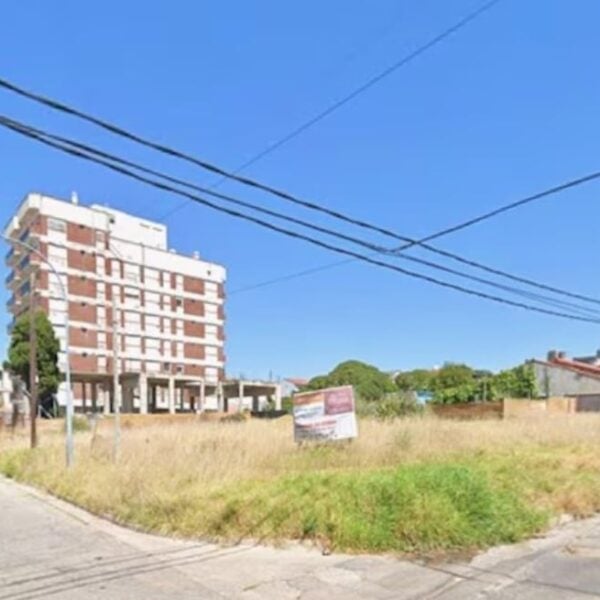 Homicidio en Punta Mogotes: Hallan a una mujer muerta y detienen a su pareja