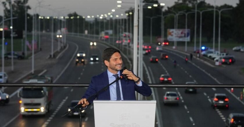 Pullaro habilitó el primer tramo del tercer carril de la Autopista Rosario – Santa Fe