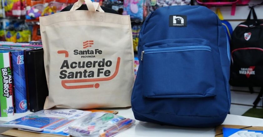 Santa Fe: el programa «Equipate para el cole» ofrece kits escolares a $1000.