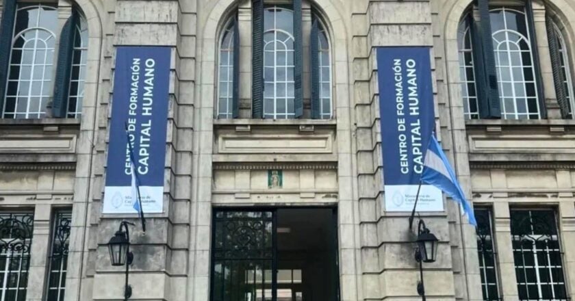 El Gobierno Nacional reconvierte «Volver al Trabajo»: de plan a voucher