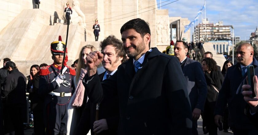 Reclaman al Gobierno Nacional finalizar obras en el Monumento a la Bandera de Rosario