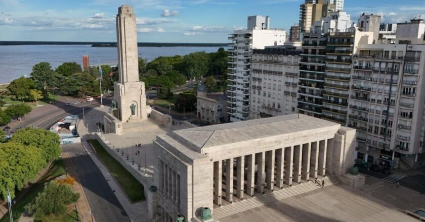 Santa Fe retoma las obras en el Monumento a la Bandera