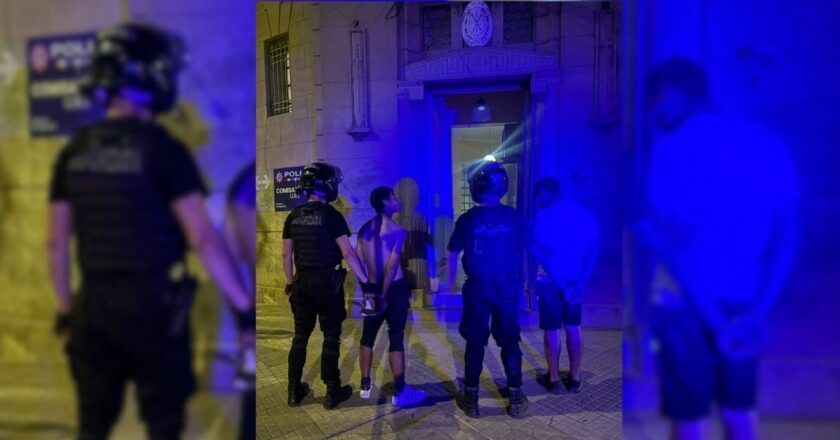 Detienen a dos intrusos en el Ministerio de Trabajo de Santa Fe; buscan a un tercer implicado