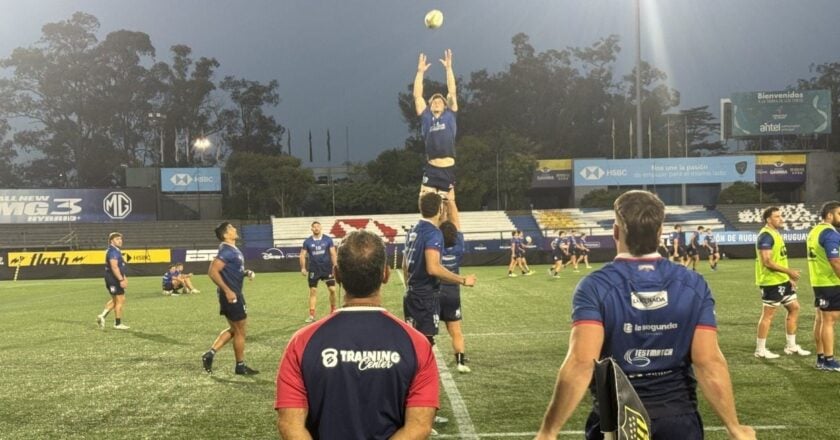Capibaras introduce dos cambios en su formación titular para enfrentar a Peñarol