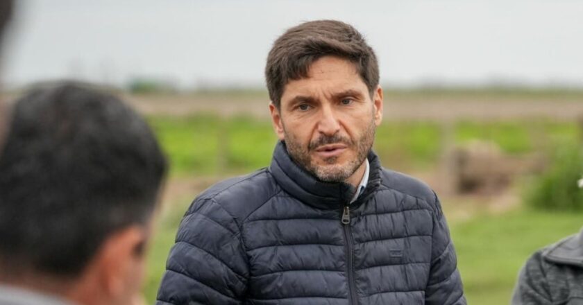 Pullaro resalta millonaria inversión mensual en obras y equipamiento para Santa Fe