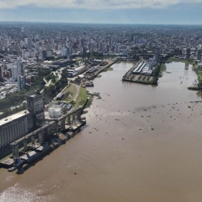Zarpó nuevo embarque de maíz y trigo del Puerto de Santa Fe