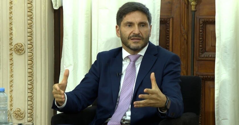 Pullaro alerta por dificultades en el modelo económico nacional