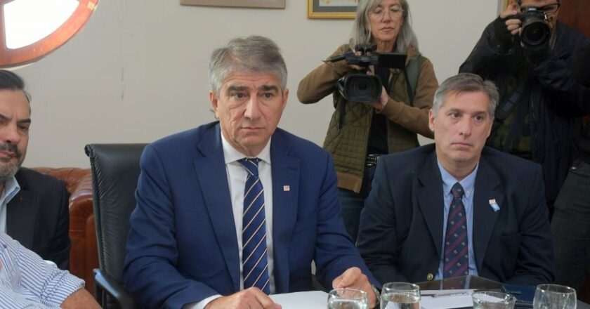 El Gobierno de Santa Fe limitó al 30% el aumento en la renovación de contratos