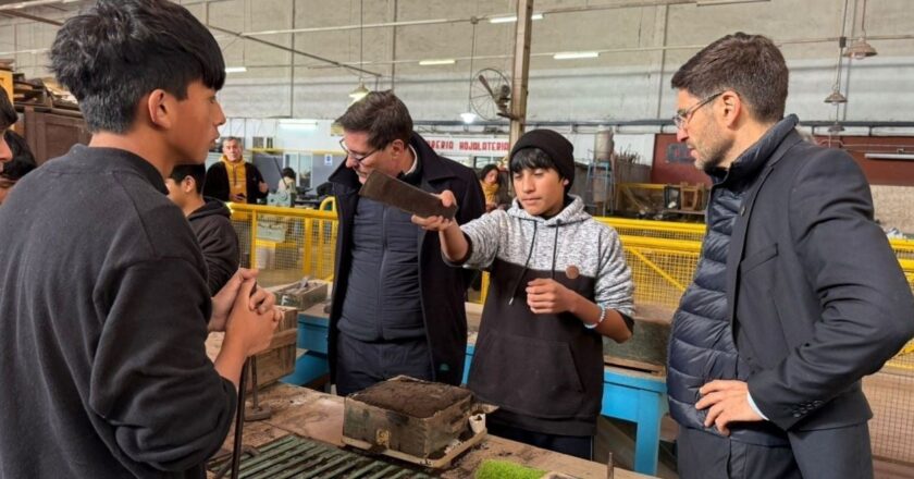 El gobierno provincial ejecuta obras y mejoras en más de 300 escuelas de La Capital