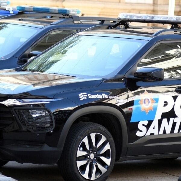 Santa Fe aprueba reforma de seguridad con espionaje digital y allanamientos sin orden