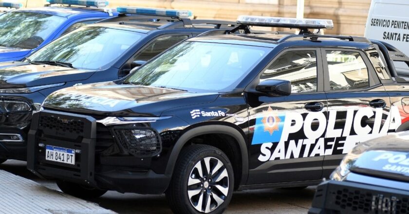 Santa Fe aprueba reforma de seguridad con espionaje digital y allanamientos sin orden