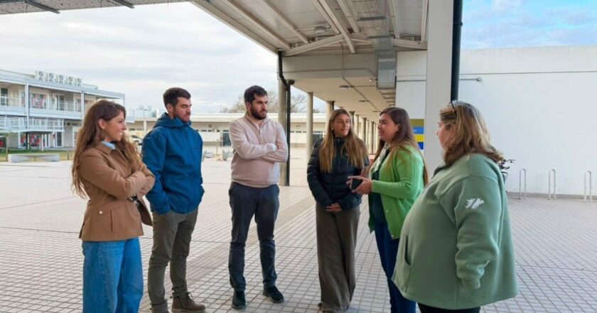 En Rufino, Galnares visitó instituciones y brindó una charla sobre estafas virtuales