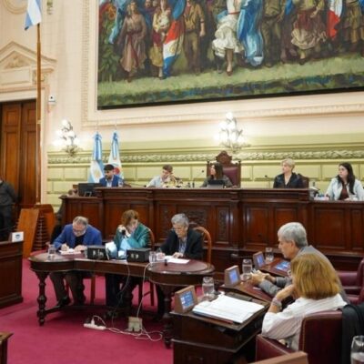 Legisladores piden crear comisión bicameral para controlar el endeudamiento