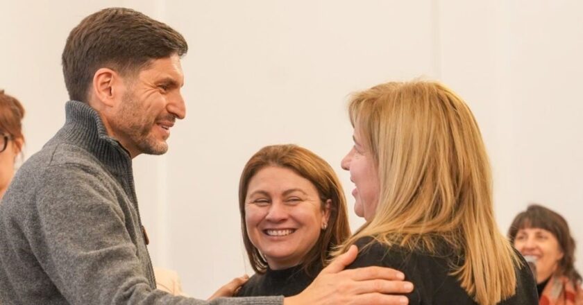 Pullaro amplía el programa Mil Aulas con 82 nuevas aulas para Santa Fe