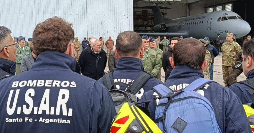 Rescatistas de Santa Fe con 8 toneladas de equipos viajaron a Venezuela por terremotos