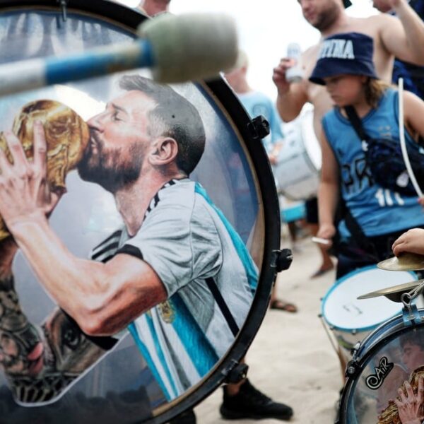 Multitudinario banderazo argentino en Miami antes del partido con Cabo Verde