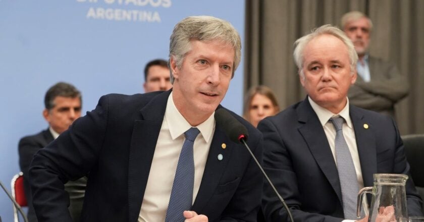 El Gobierno busca blindar el Banco Central; la oposición debate su control futuro