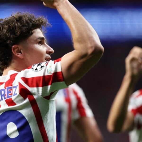 Julián Álvarez presiona a Atlético de Madrid por su pase al Barcelona