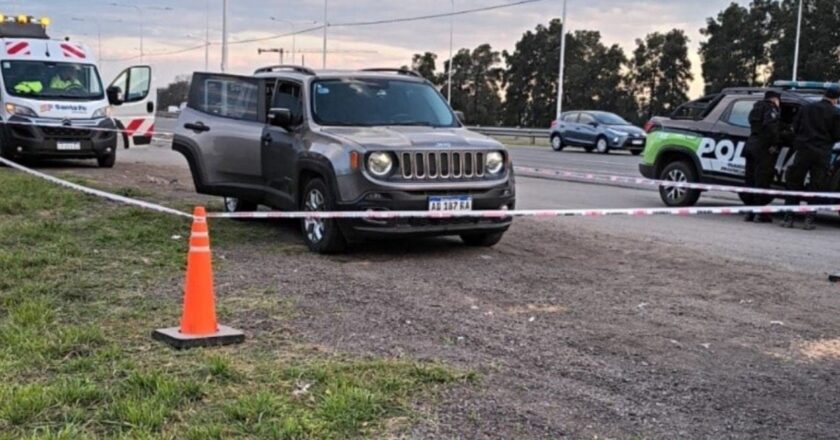 Rosario: investigan la muerte de un hombre hallado dentro de una camioneta
