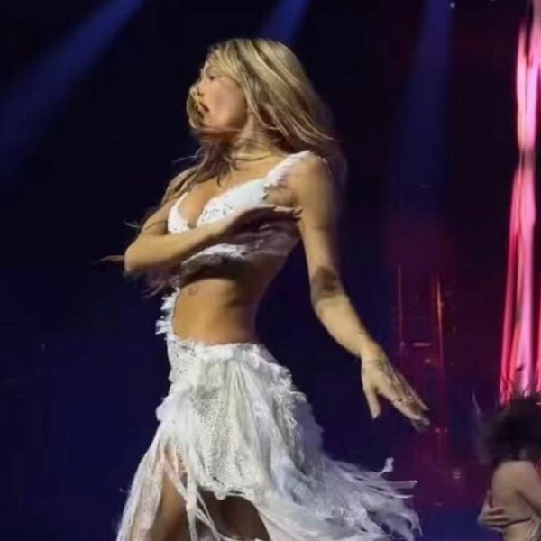 Tini Stoessel se quebró en pleno show en México y encendió las alarmas entre sus seguidores
