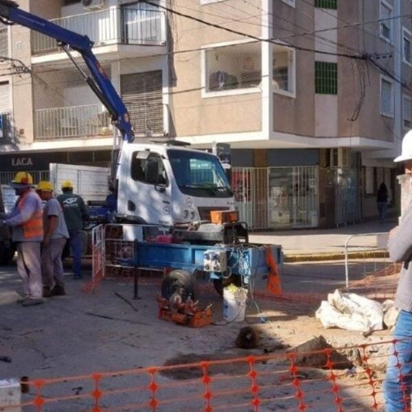 Avanza la renovación de la red de agua potable en la ciudad de Santa Fe