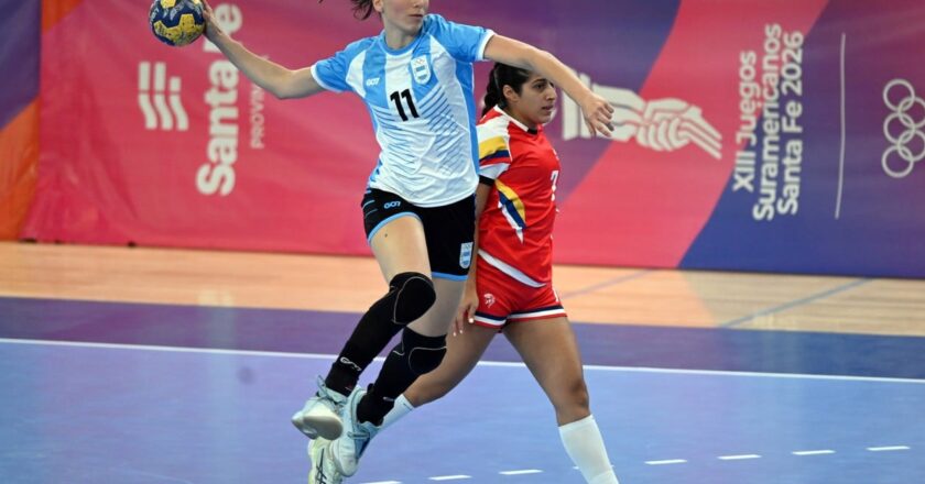 Selección Argentina de handball femenino debutó con triunfo ante Colombia en el torneo