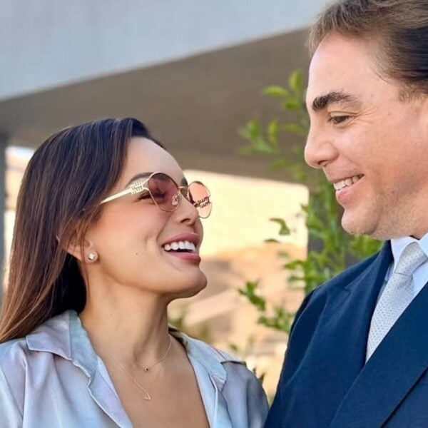Cristian Castro presentó a su nueva pareja y le dedicó un mensaje por su tercer mes de noviazgo