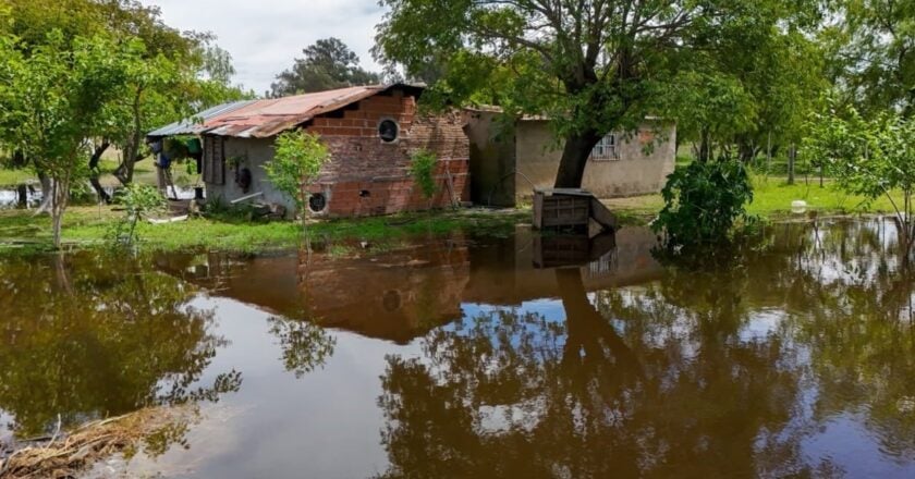 Crecida en Santa Fe: reportan familias evacuadas en zonas de asentamiento irregular